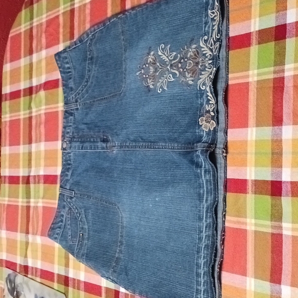 Jean skirt Flower design Size 16. Brown and Tan stitch. French Cuff. Gold stud - Picture 1 of 5